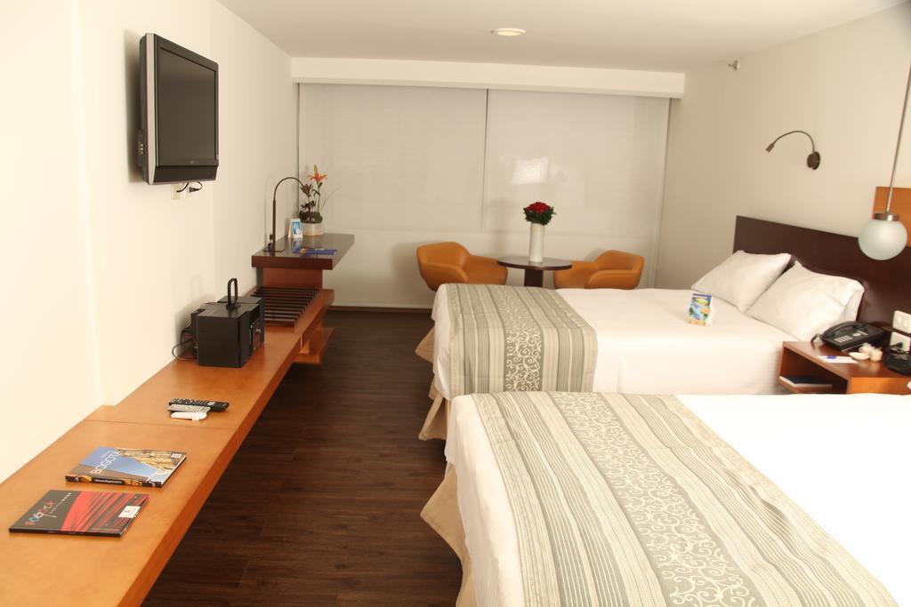 Hotel Dann Norte Bogota Bagian luar foto