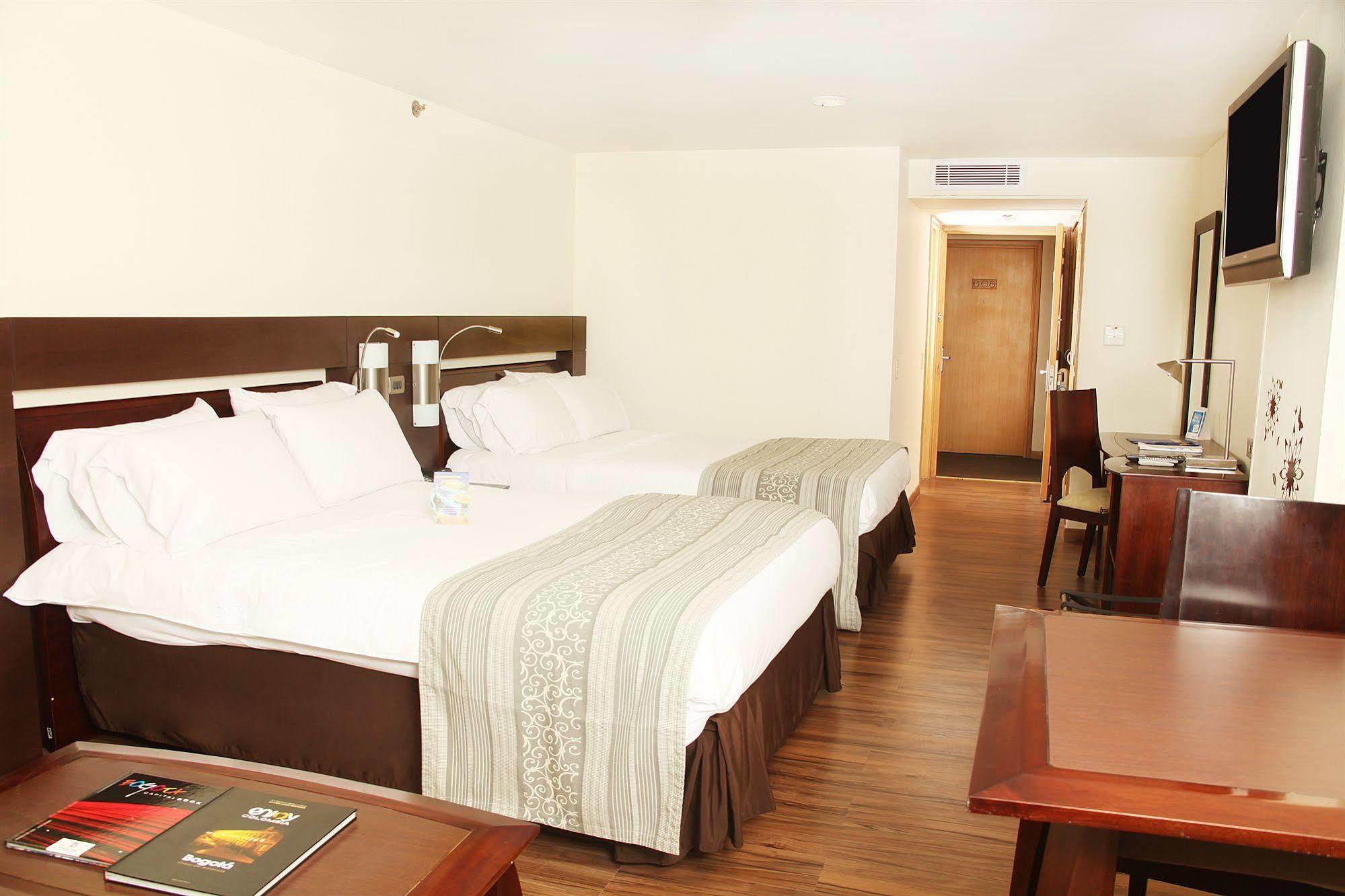 Hotel Dann Norte Bogota Ruang foto