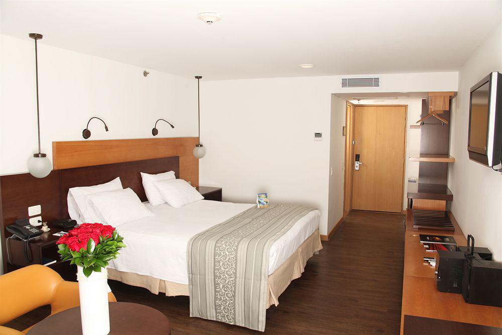 Hotel Dann Norte Bogota Ruang foto